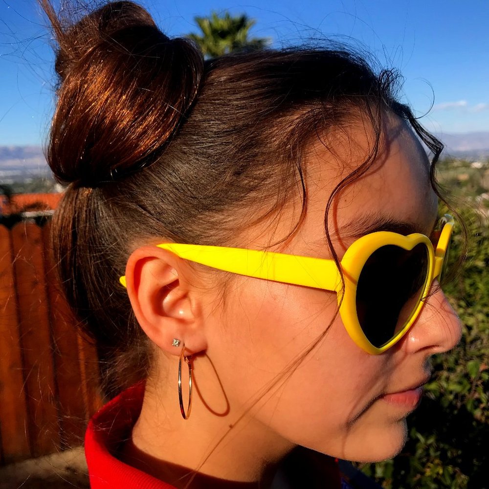 NWOT Classic Heart-Shaped Sunglasses